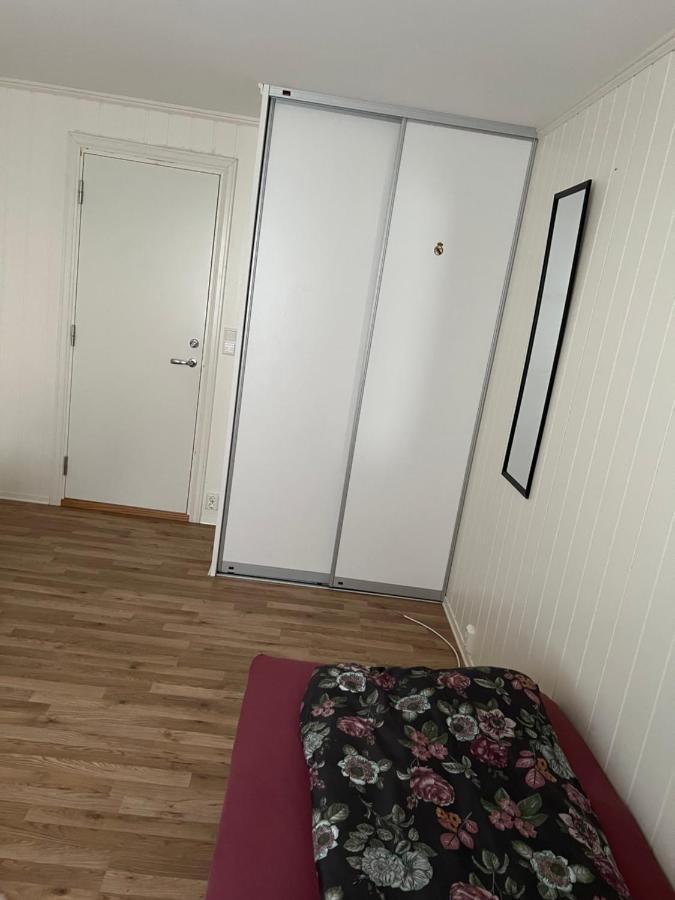 Bedroom In City Centre, No Shower Available Ålesund Dış mekan fotoğraf